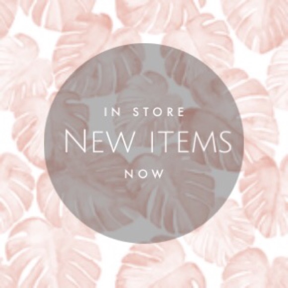 🎉🎉 New items in closet Now! Ready to ship today - Picture 1 of 1